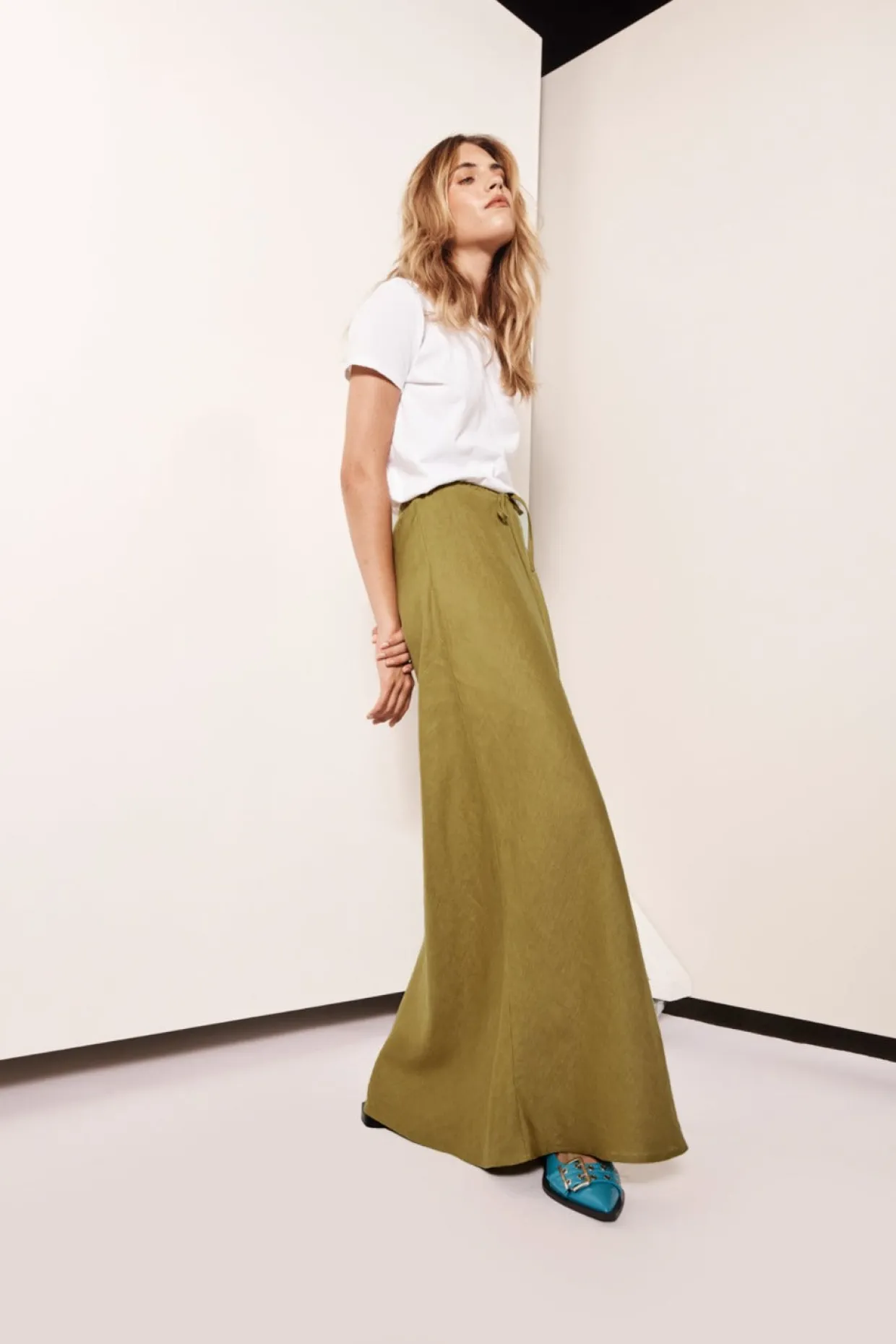Aki Linen Maxi Skirt Olive