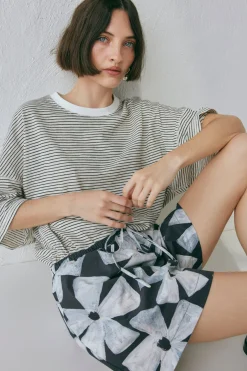 Annika Shorts Fiore