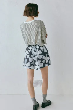 Annika Shorts Fiore