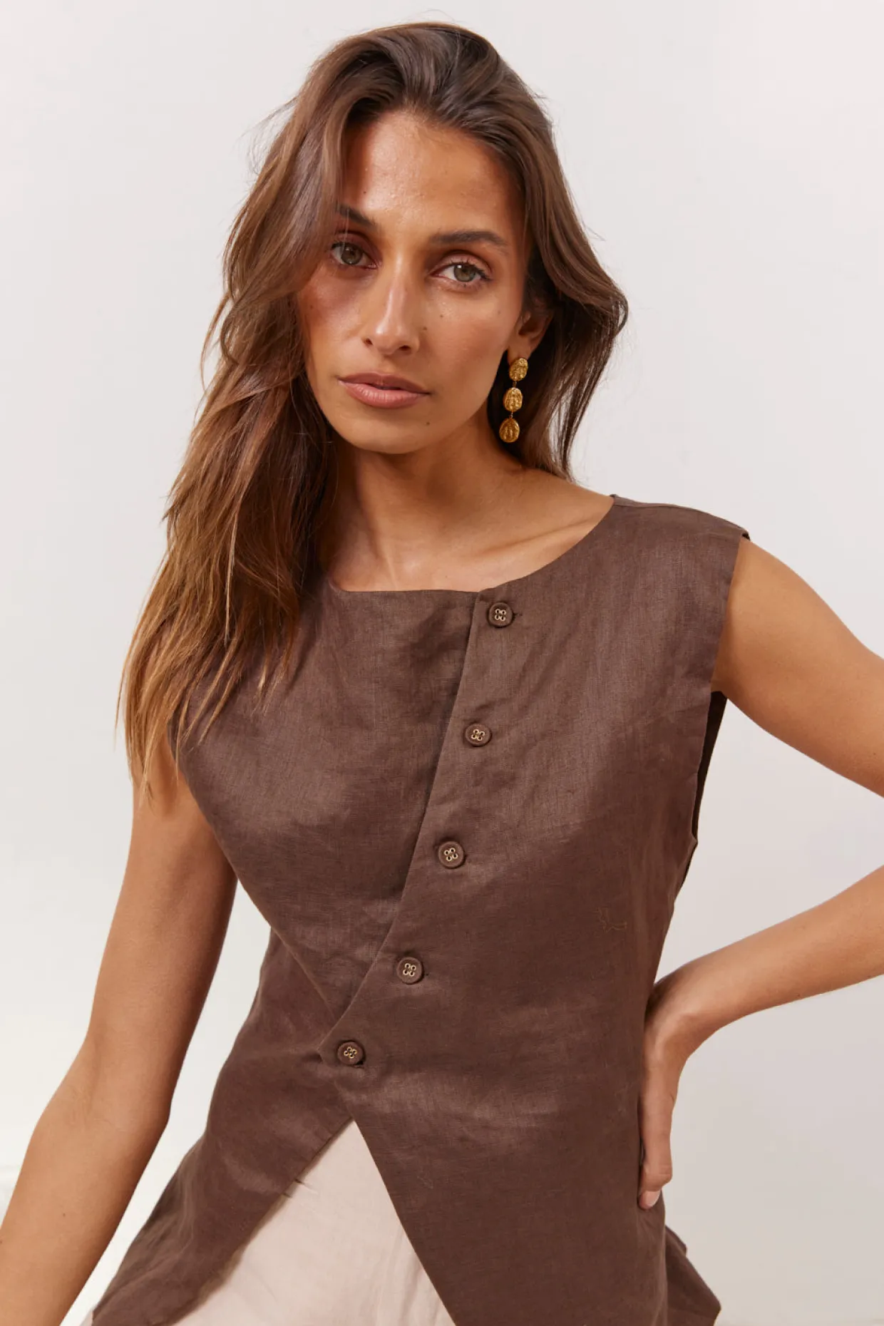 Aria Linen Vest Chocolate