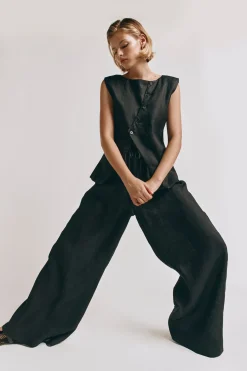 Aria Vest Black