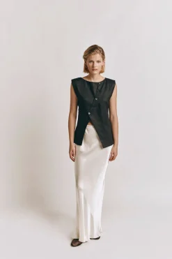 Aria Vest Black