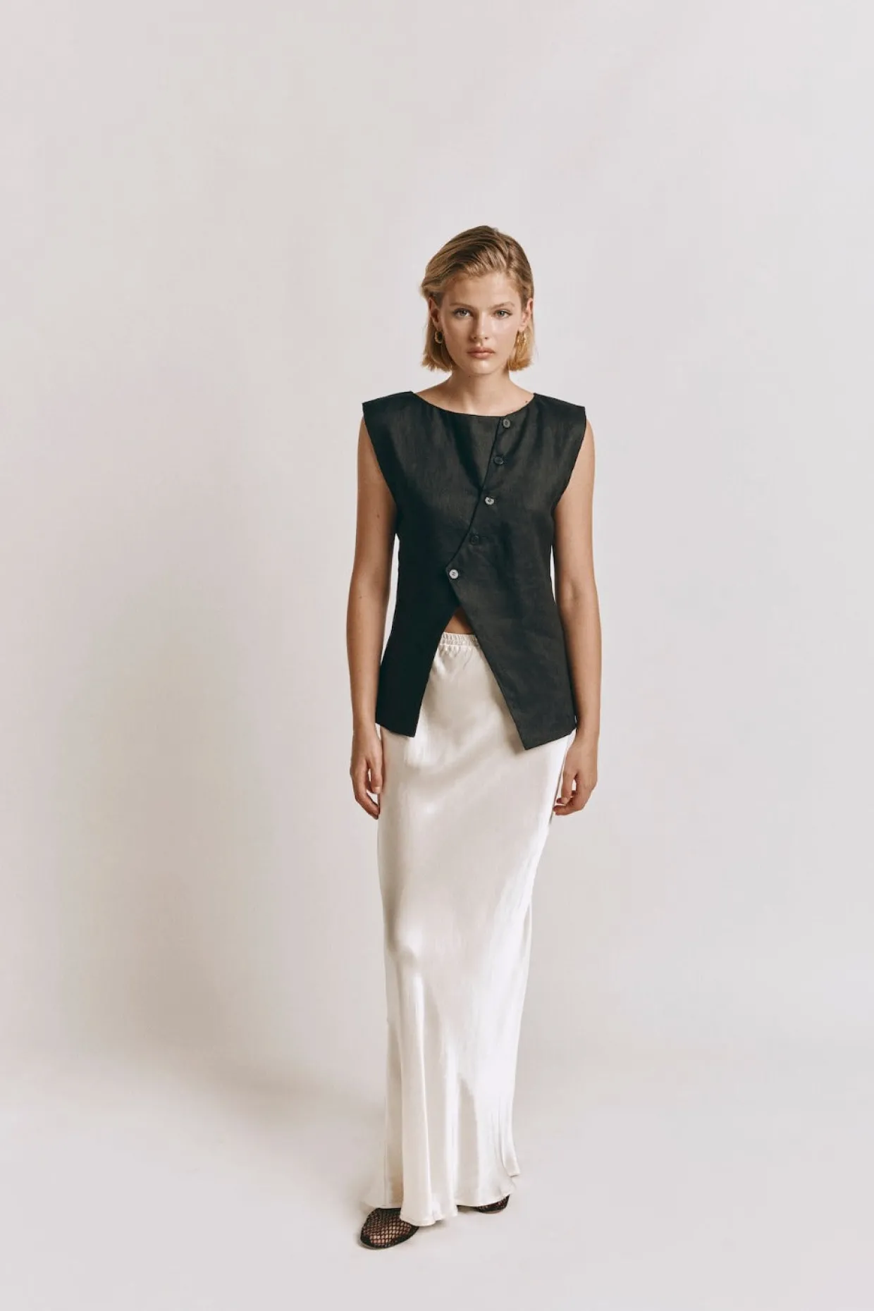 Aria Vest Black