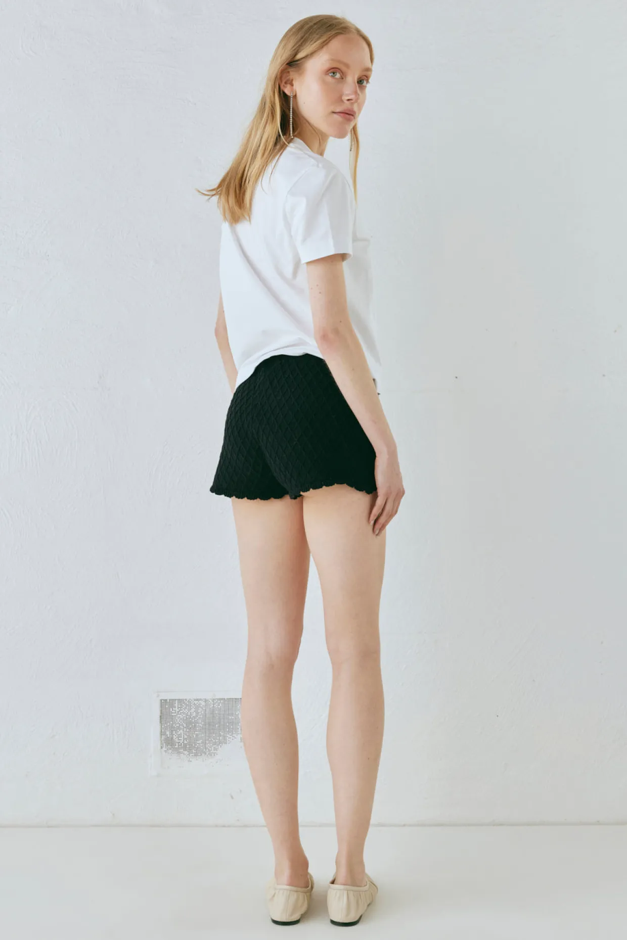 Inner Glow Knit Shorts Black