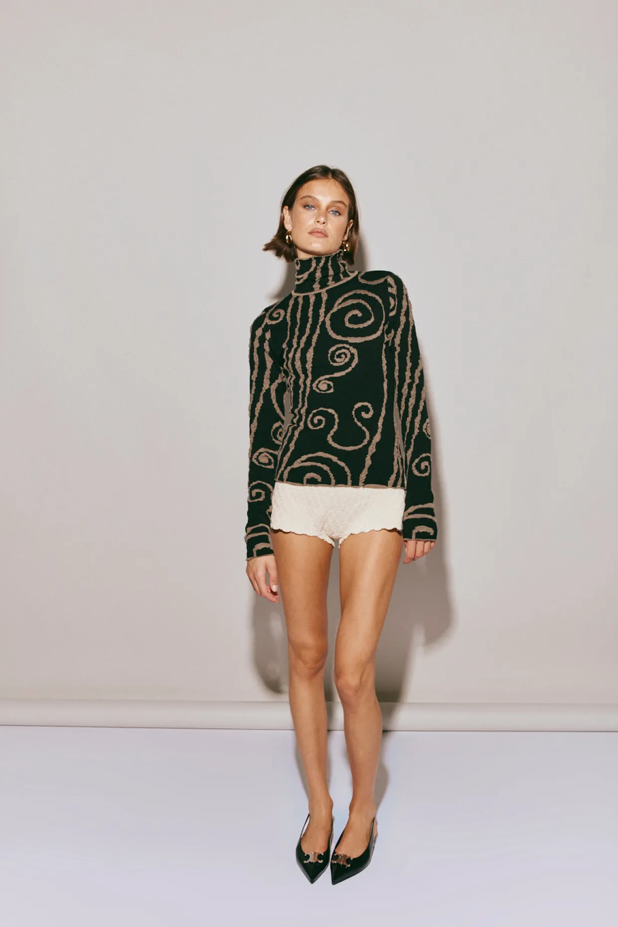 Ivy Muse Knit Skivvy Black Swirl