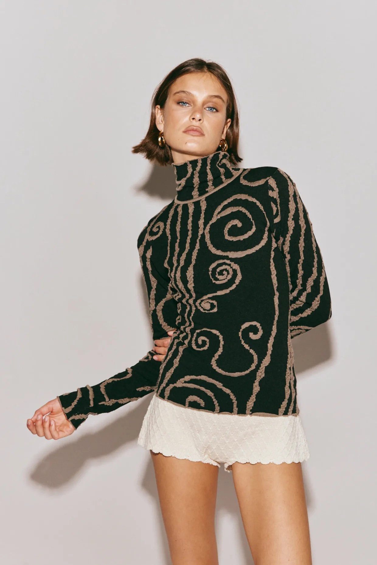 Ivy Muse Knit Skivvy Black Swirl