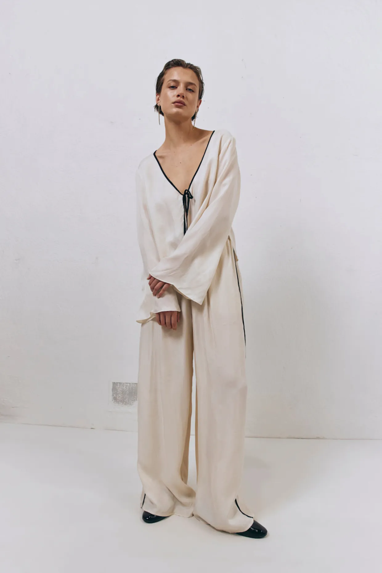 Moonscapes Tie Front Top Cream