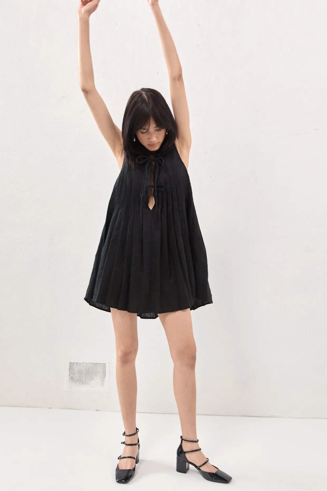 Valeria Linen Mini Dress Black