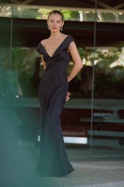 Valya Maxi Dress Black